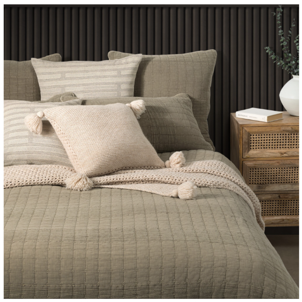 Matelassé Uni Taupe Moss