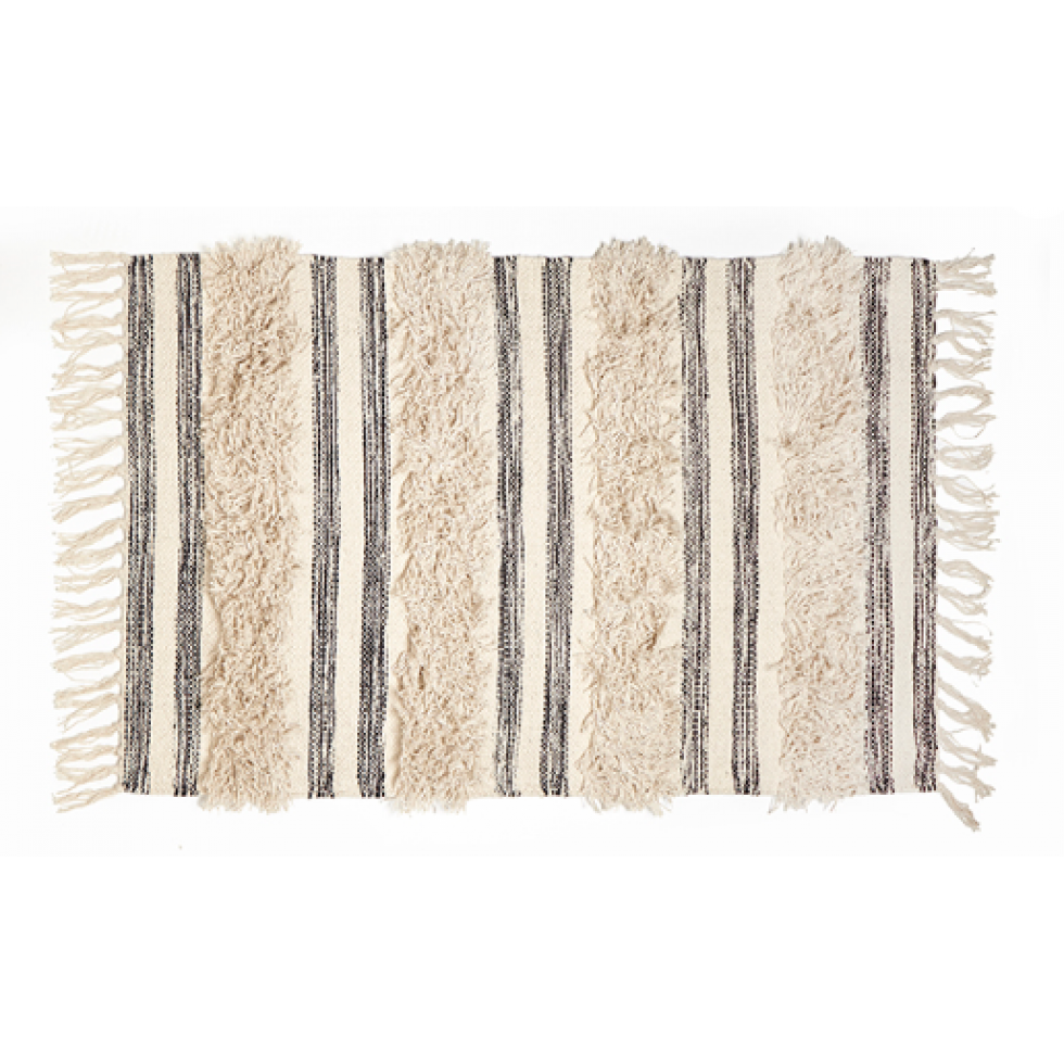 Tapis à Rayures et Franges