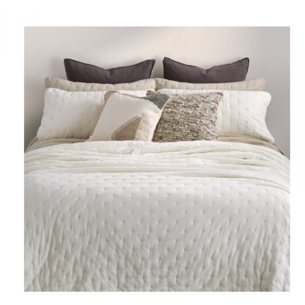 Brunelli Cream Muslin Quilt – Minimalist Elegance