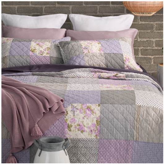 Courtepointe Théoline – Patchwork Lavande Brunelli