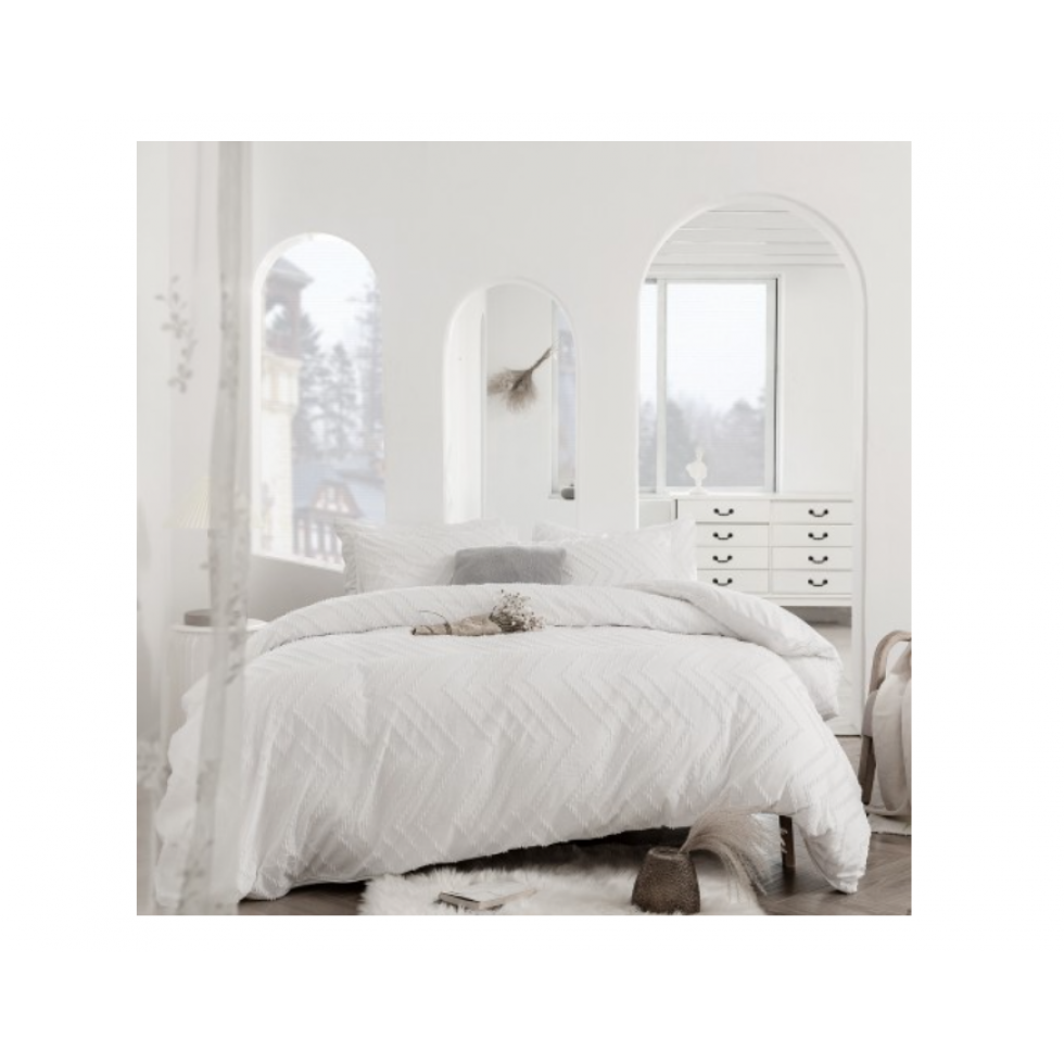 Arnaud Duvet Cover – Snow White Textured Elegance