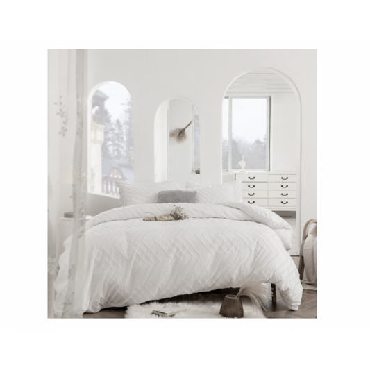 Arnaud Duvet Cover – Snow White Textured Elegance