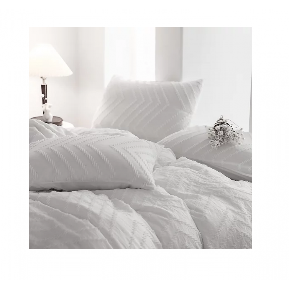 Arnaud Duvet Cover – Snow White Textured Elegance