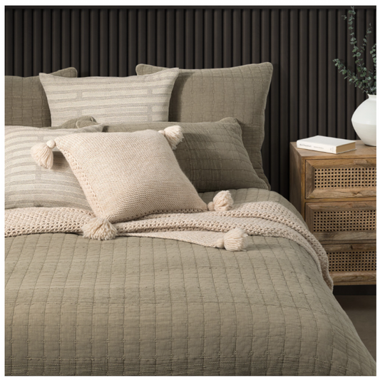 Matelassé Uni Taupe Moss